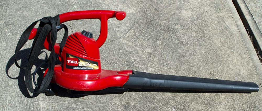 Toro Ultra-Blower Vac - Side view