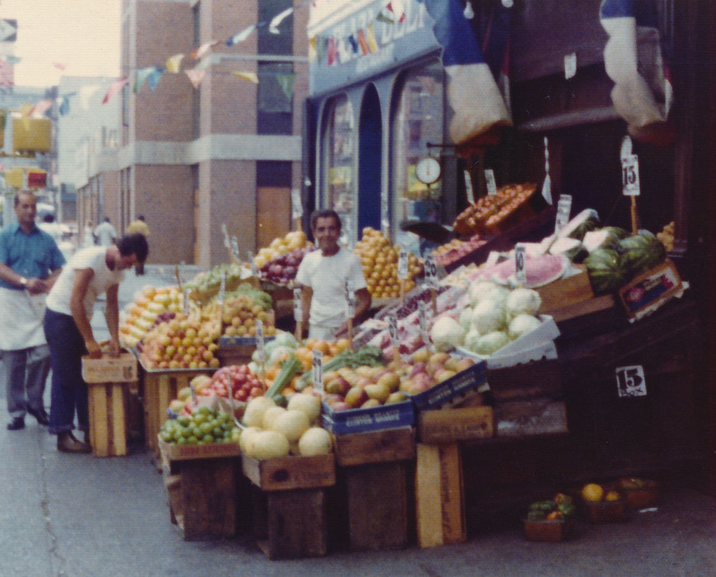 1976 Bicentennial Heritage Tour - A fruit stand in New York City, New York. This was at the end of a very 'eye-opening' drive through Harlem, New York.